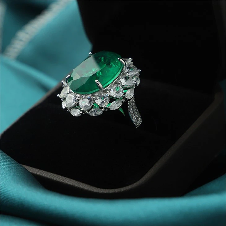 emerald engagement ring 03 emerald engagement ring 03